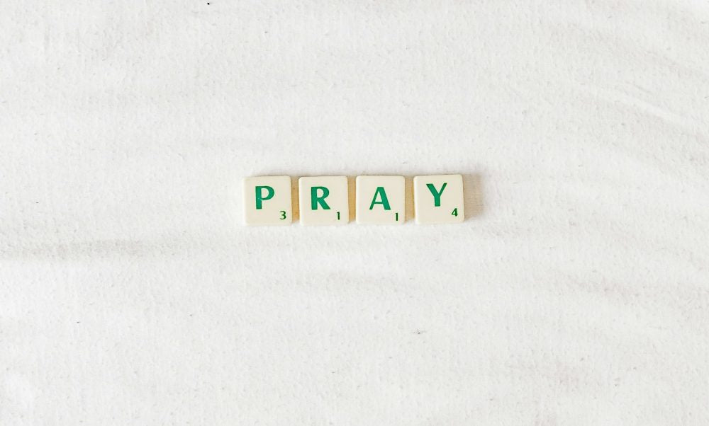 Five Ways To Help Kids Learn To Pray (And a Read-Through!)